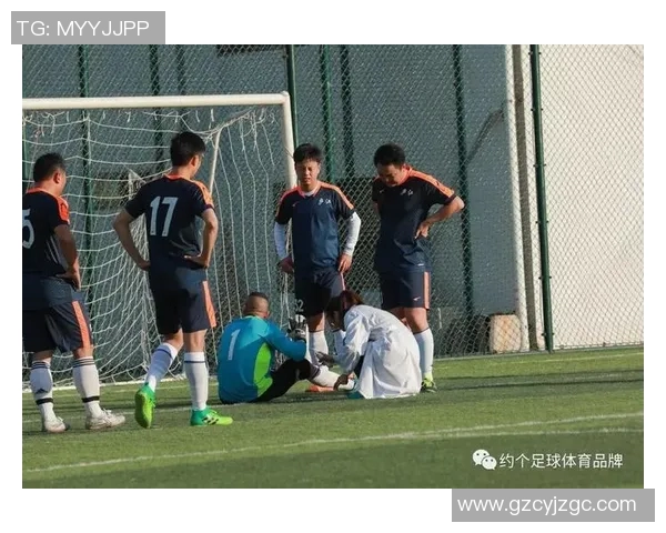 天狼星与松瓦尔的激烈对决展现足球魅力与团队精神的巅峰之战 天狼星与松瓦尔的激烈对决展现足球魅力与团队精神的巅峰之战