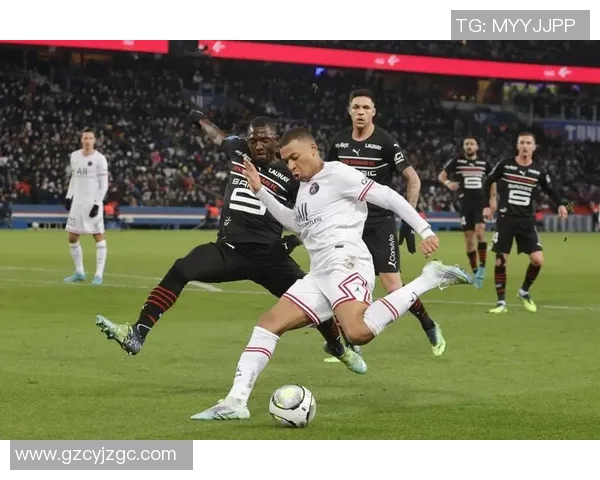 姆巴佩引领新一代足球风潮未来之星的崛起与挑战