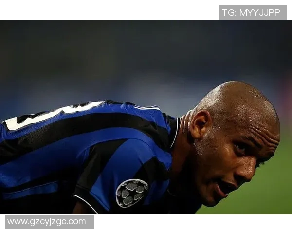 巴西与德国对决中麦孔假摔引发争议球迷热议比赛公正性 巴西与德国对决中麦孔假摔引发争议球迷热议比赛公正性