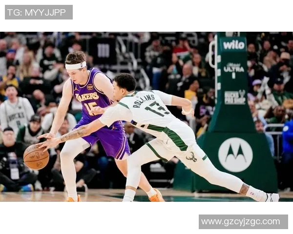 戴维斯单场狂砍43分助力湖人力克雄鹿展现超强实力 戴维斯单场狂砍43分助力湖人力克雄鹿展现超强实力