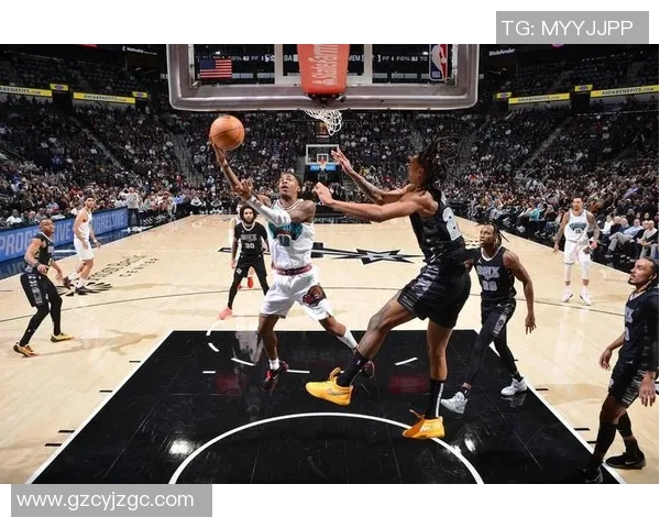 灰熊与马刺的激烈对决分析球员表现与战术解析